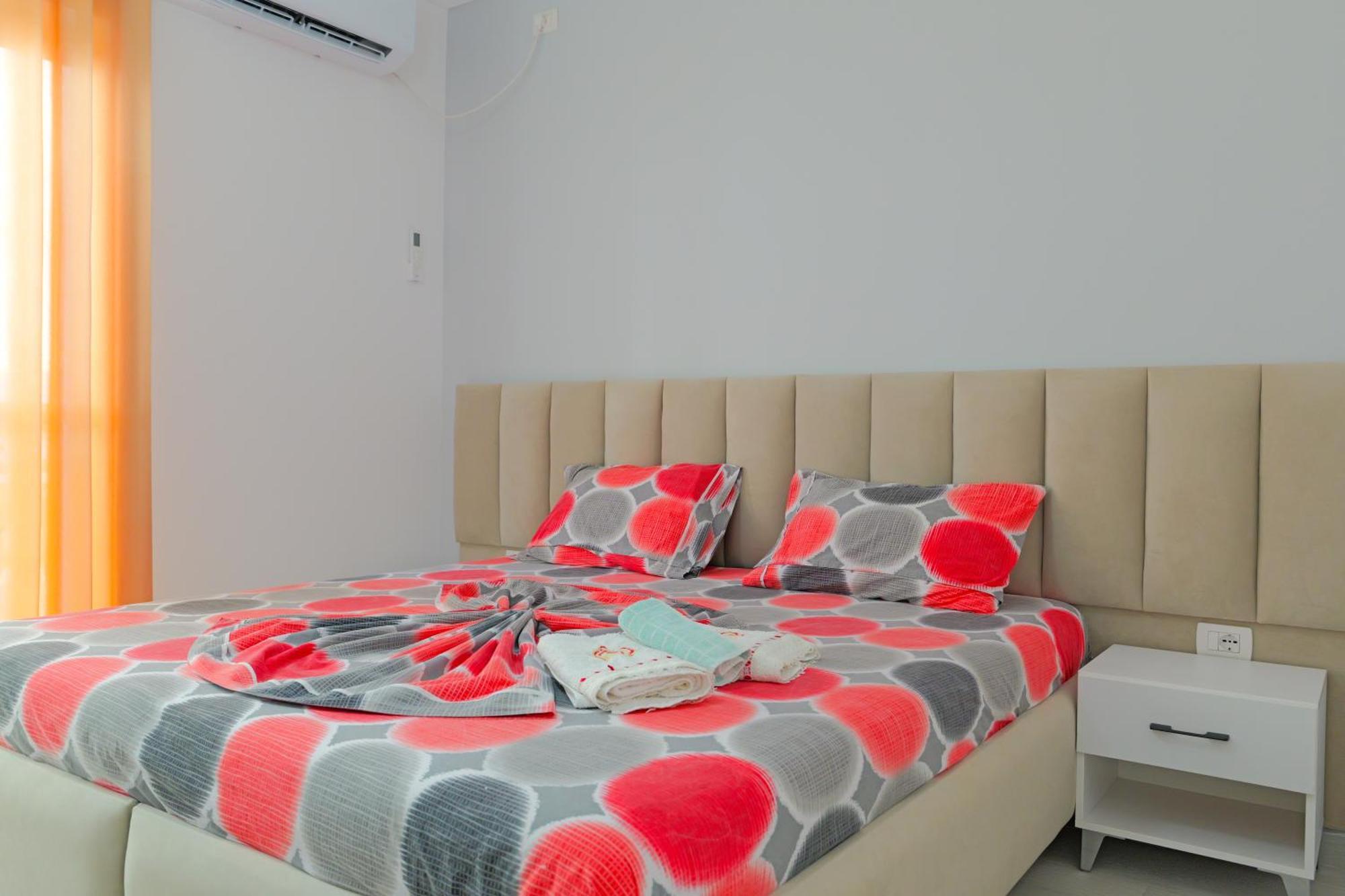 Vila Marina Apartments Sarandë Exterior foto